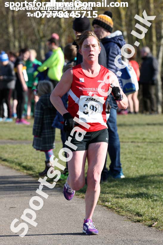 Senior women and vets women and men, 2018 Royal Signals NECAA Road Relays, Hetton. Photo: David T. Hewitson/Sports for All Pics